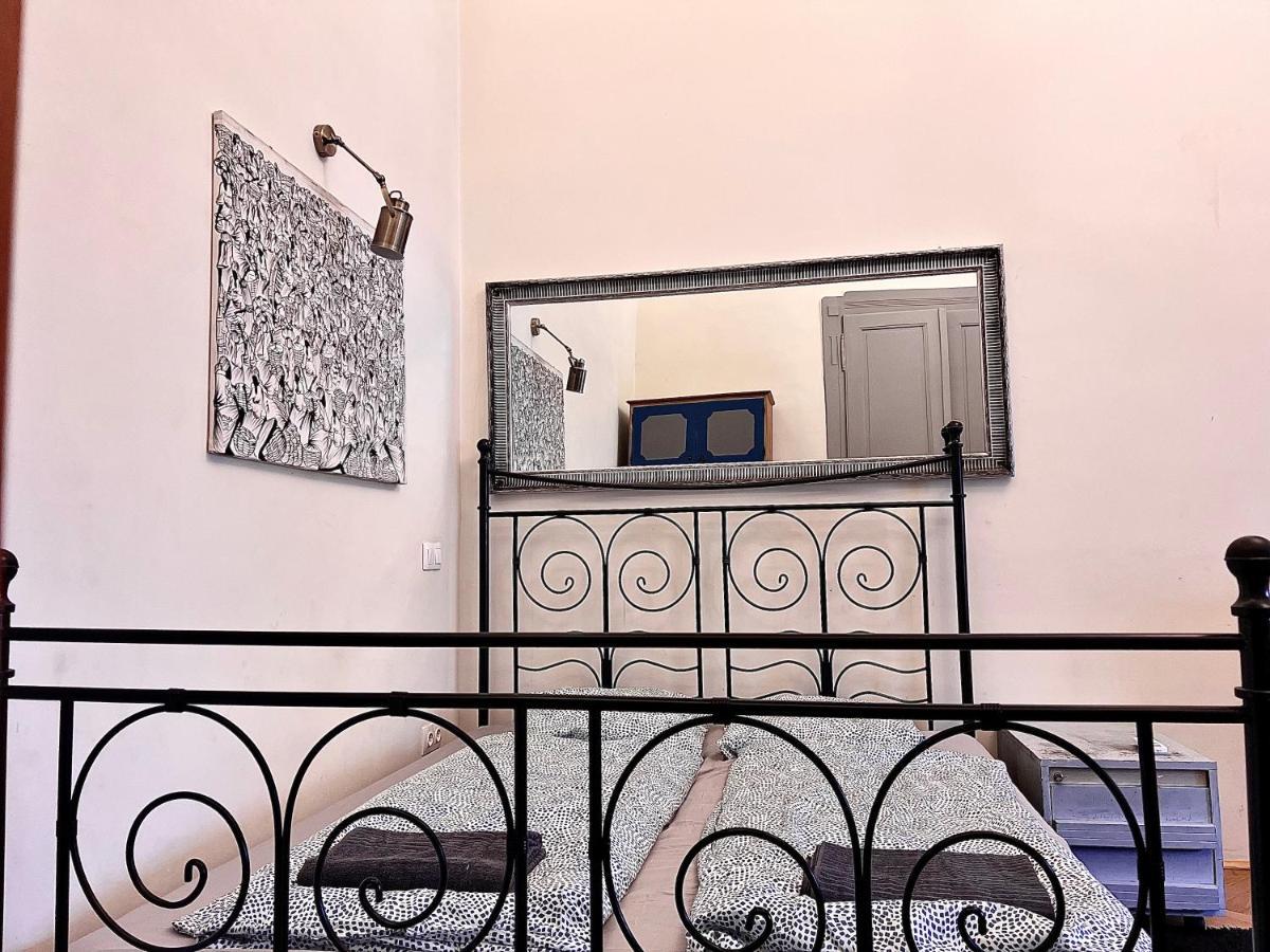 F14 Guest House By Small Home Budapest Exterior photo